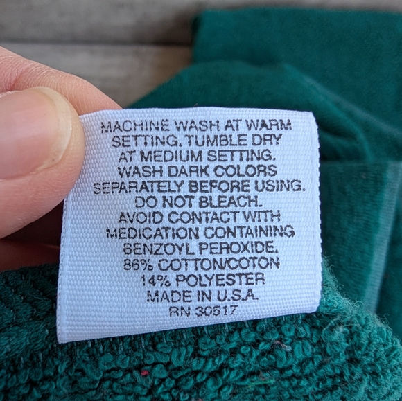 Set of Vintage Embroidered Christmas Towels Hand Towels Kitchen Towels Red Green - Picture 8 of 15